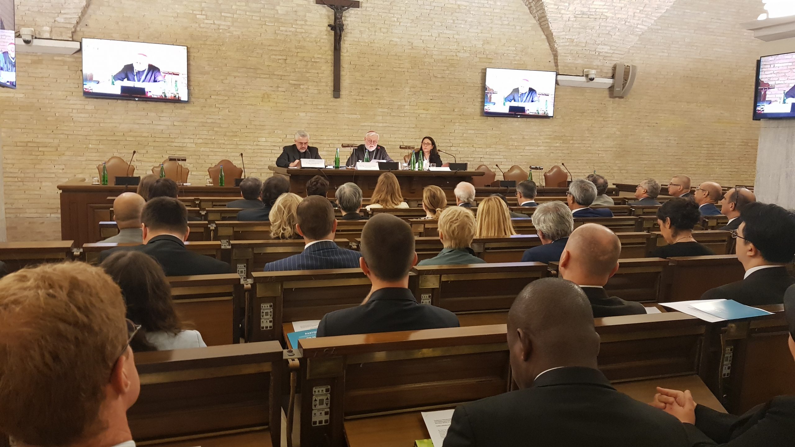 press conference journalists Migrants and Refugees